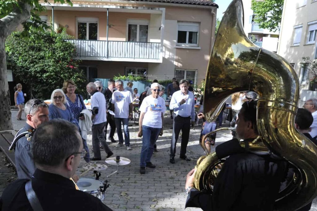 Quelles idées de modèles pour une invitation à la fête des voisins 4 Quelles idées de modèles pour une invitation à la fête des voisins