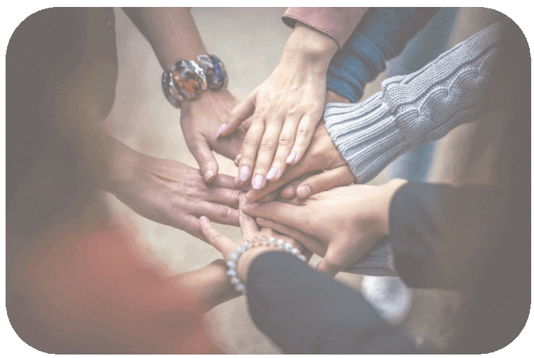 des mains se rejoignant en signe de gratitude 1