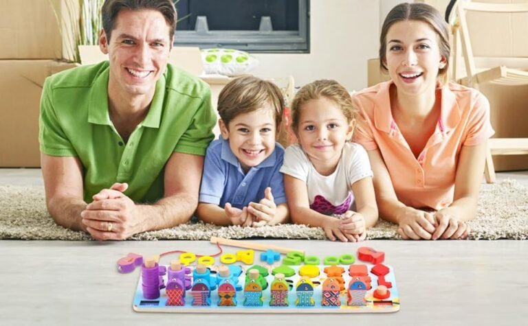enfants jouant avec des blocs numerotes