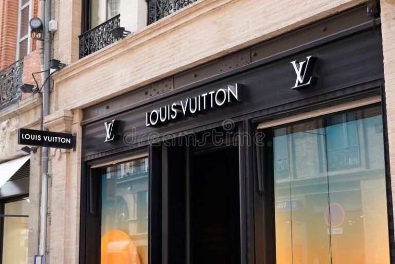 Quels sont les avis sur la boutique Louis Vuitton à Toulouse 32 facade de la boutique louis vuitton a toulouse