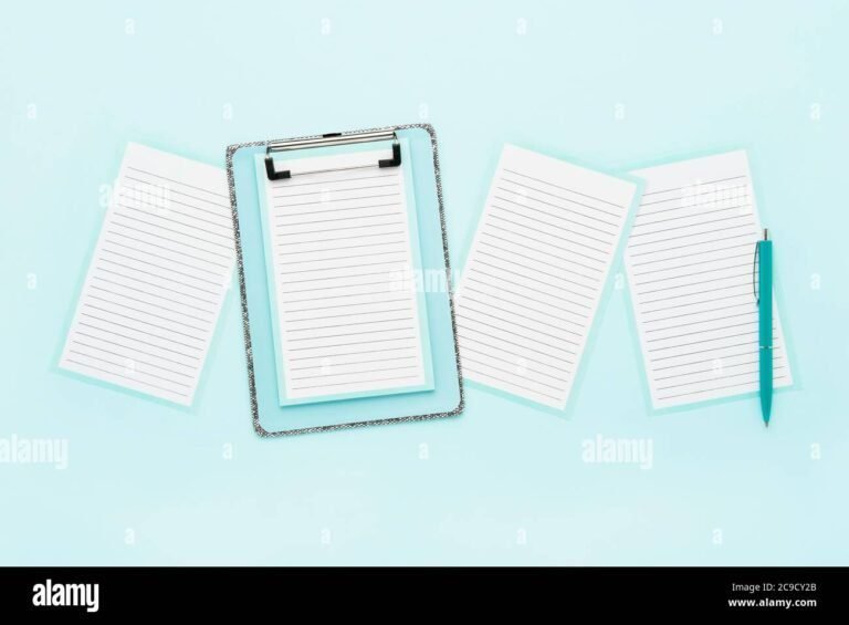 icone de presse papier vide sur fond clair