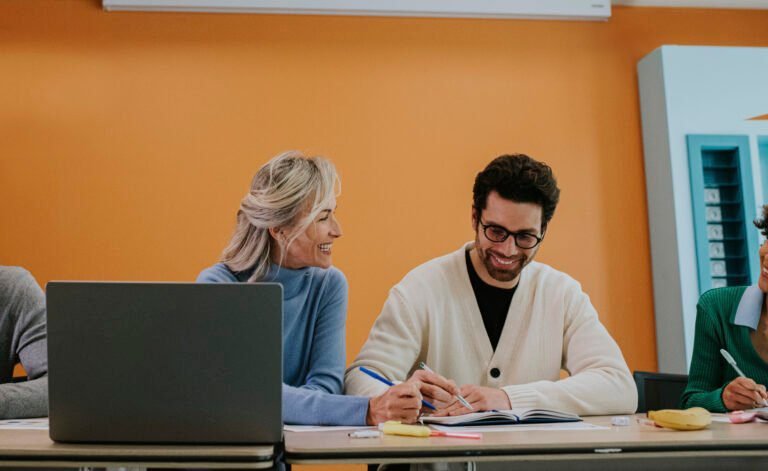 jeunes employes en formation au club med