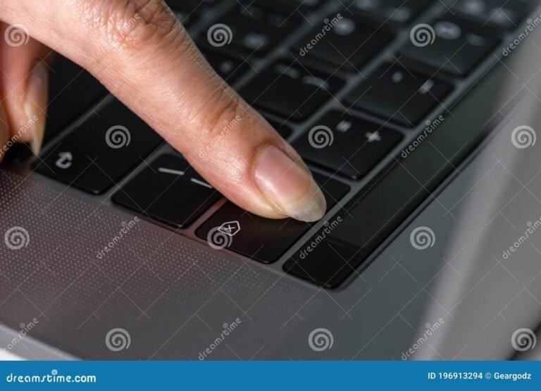 Quel est le raccourci clavier pour utiliser la flèche droite 26 main pressant une touche de clavier