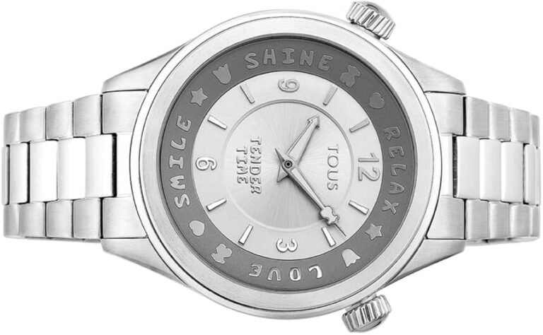 montre une montre avec des aiguilles tournantes