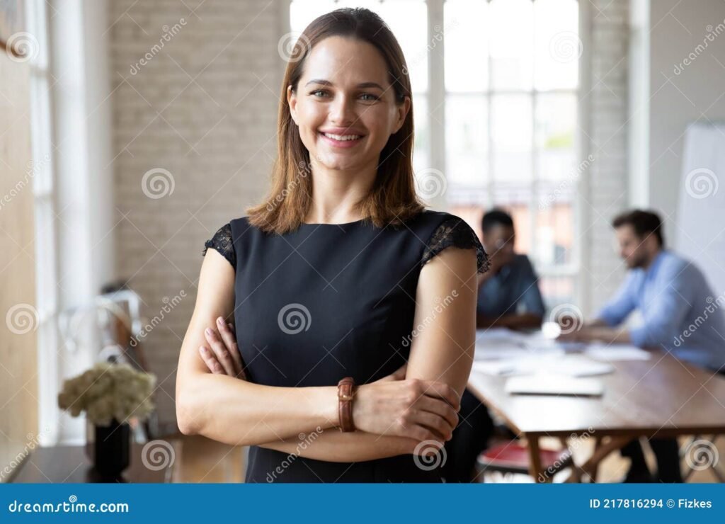 portrait dune personne souriante et confiante