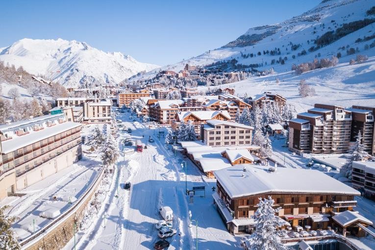 Quel est le code postal des Deux Alpes en Isère