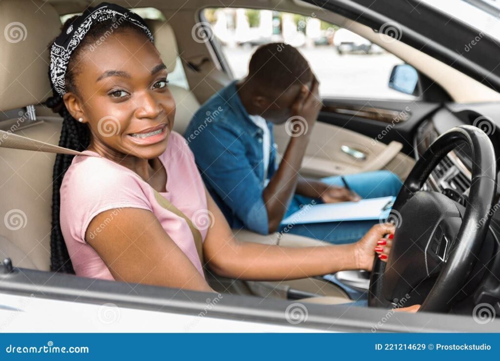 Quelle est l'offre de l'auto école Master Class pour ses élèves 1 un eleve conduisant avec un instructeur