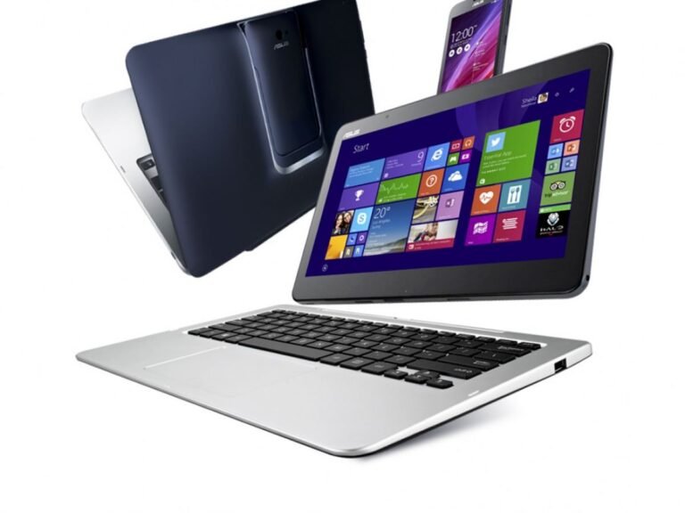 un telephone et un ordinateur portable