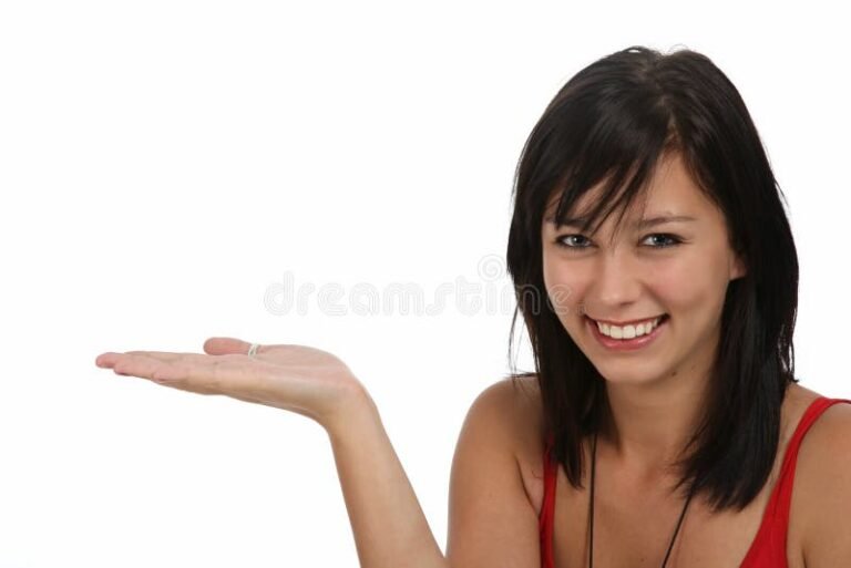 une main tendue avec un sourire