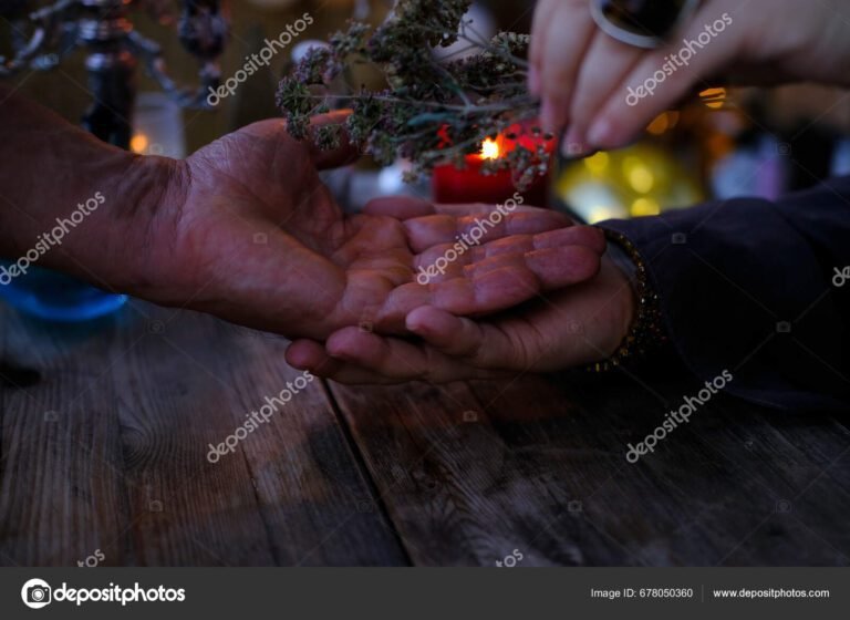 une main tendue en signe de gratitude